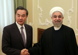 دیدار وزیر امور خارجه چین با روحانی
